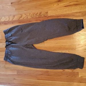 Nike Therma - Charcoal Heather Tapered Training Pants / Joggers / Sweat Pants